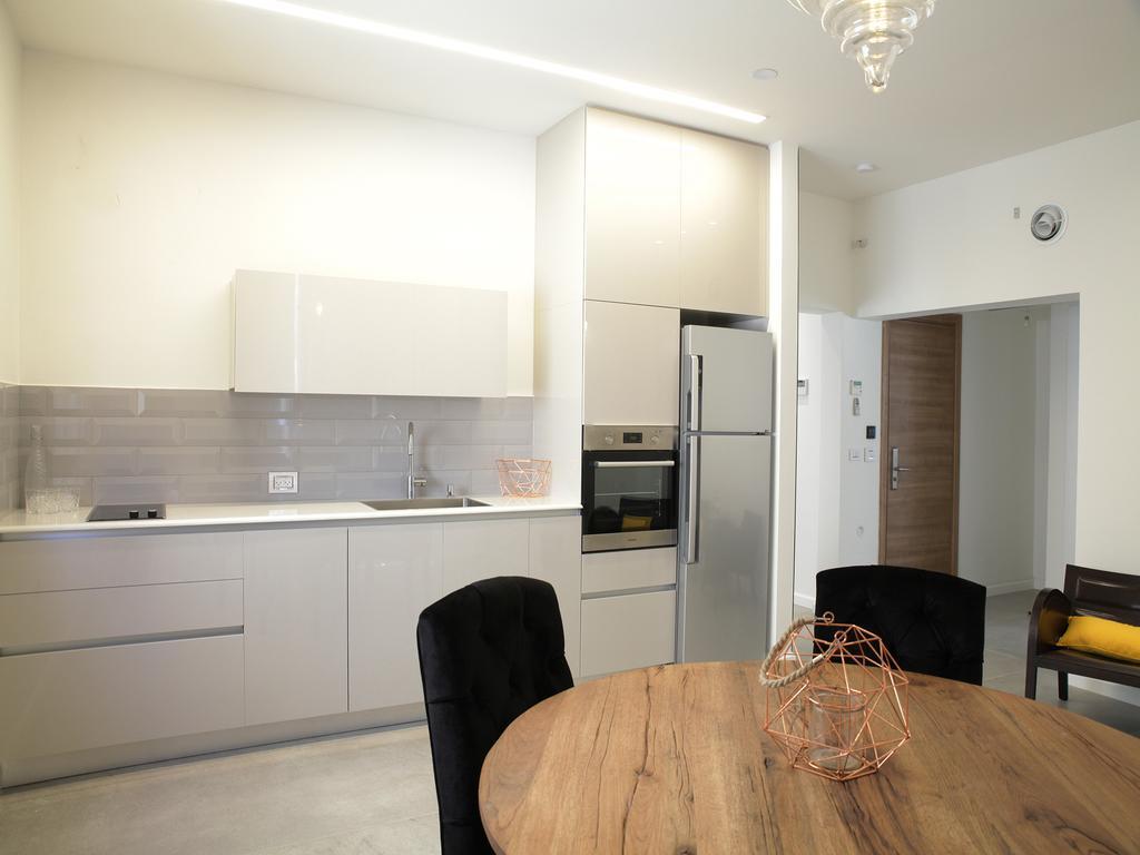 K Suites Tlv By The Beach Тель-Авив Экстерьер фото