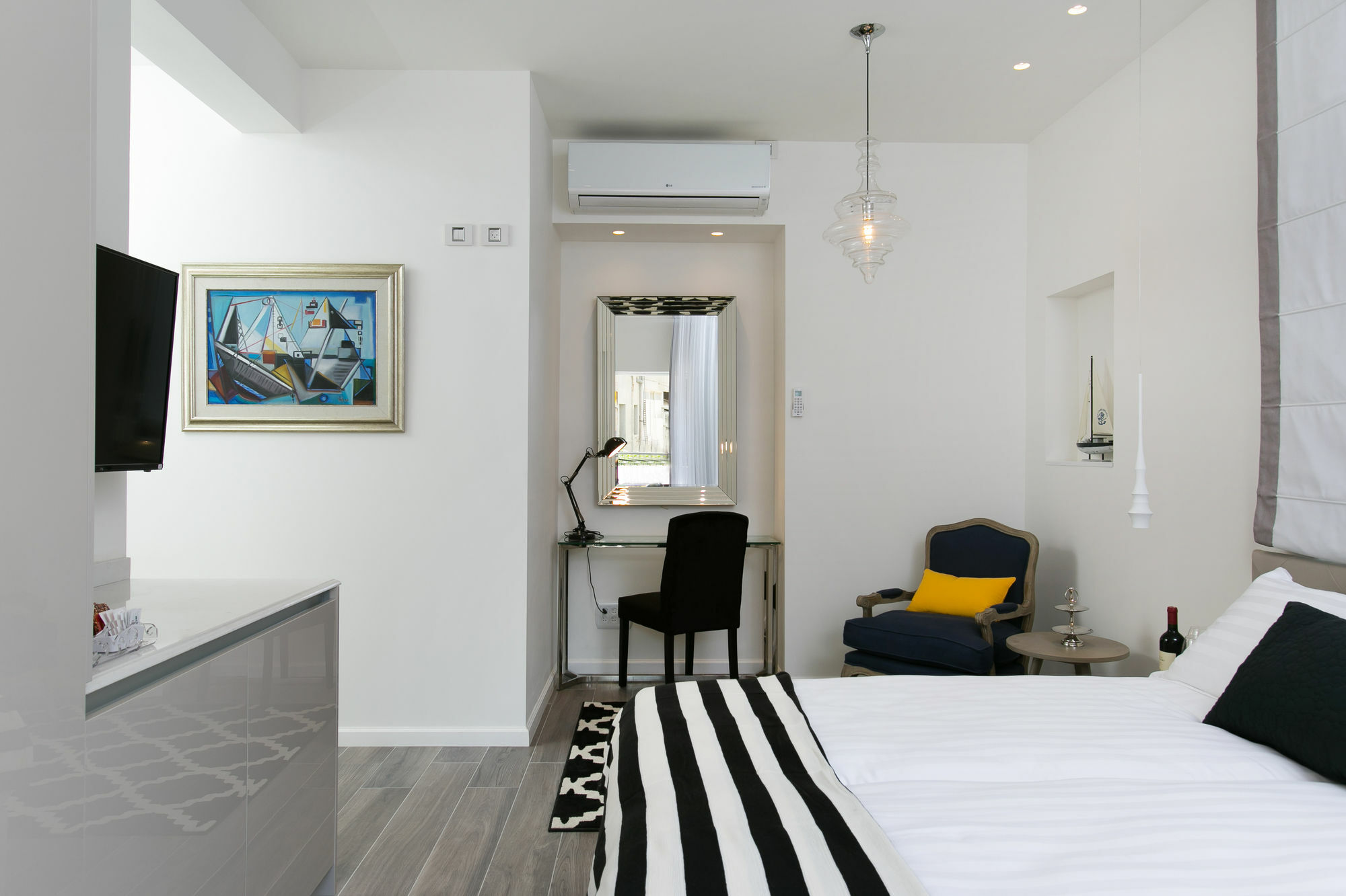 K Suites Tlv By The Beach Тель-Авив Экстерьер фото